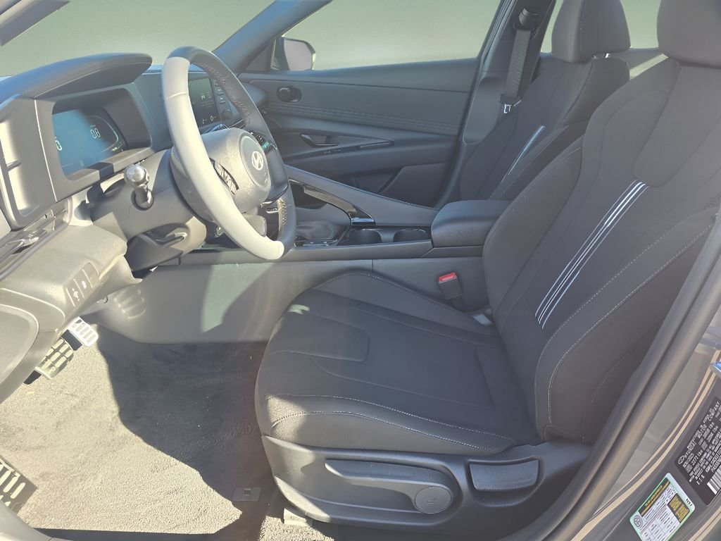 New 2026 Fluid Metal Hyundai SEL Sport Premium image 11