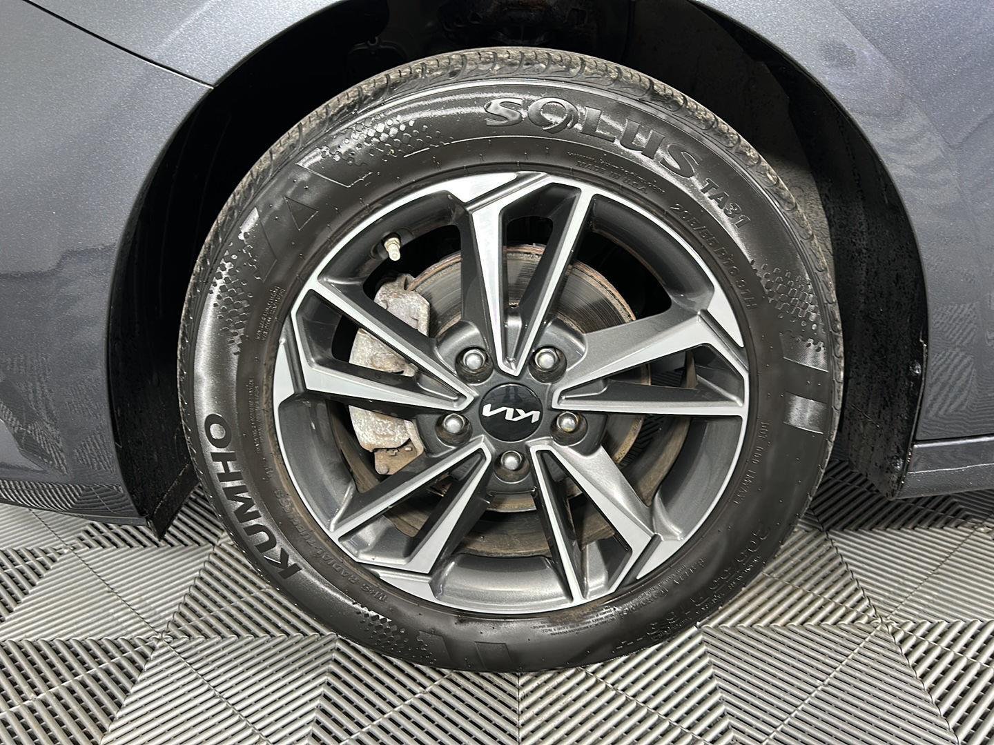 Used 2023 Gravity Gray Kia LXS image 13
