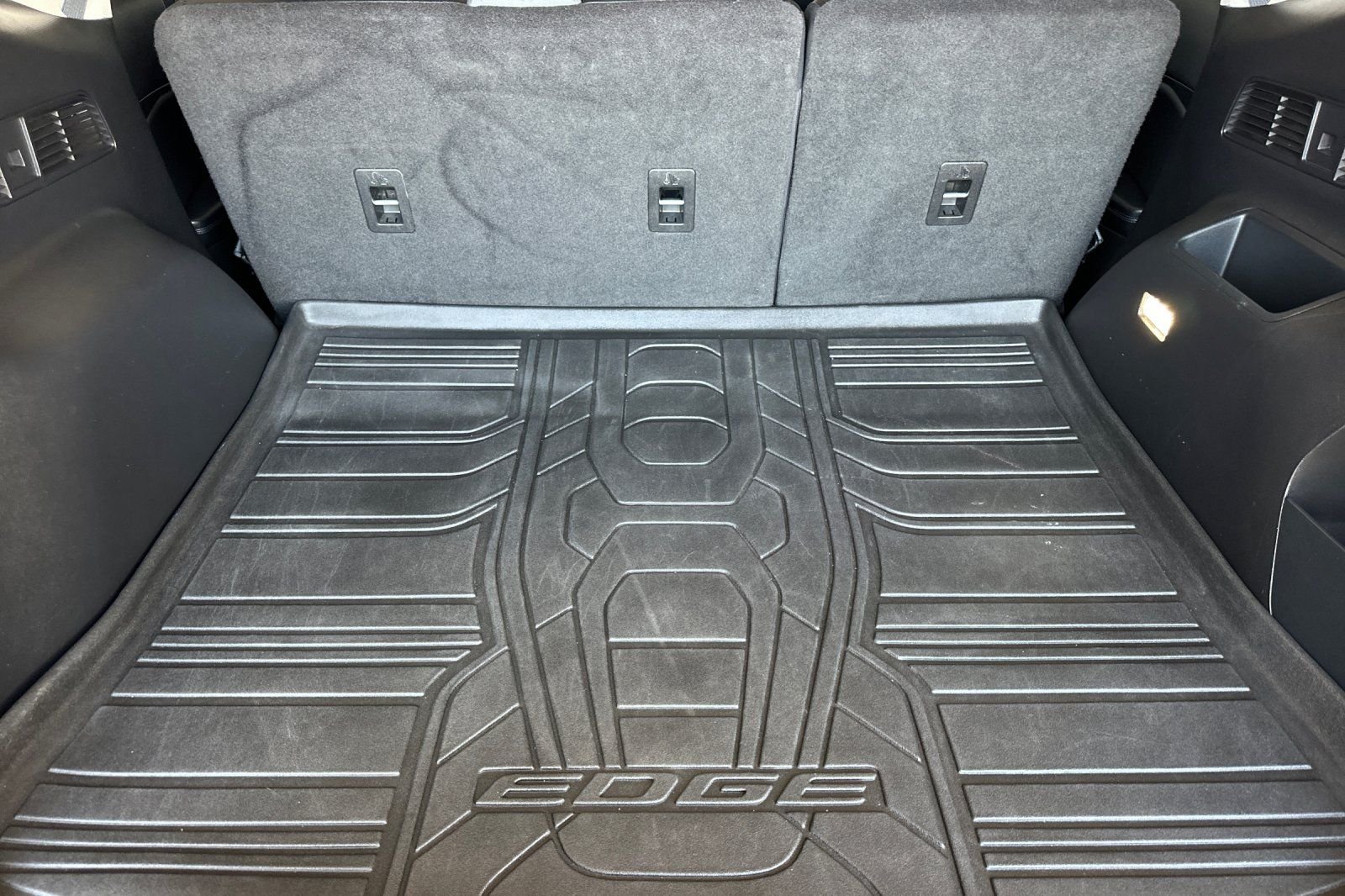 Used 2024 Gray Ford SEL image 15