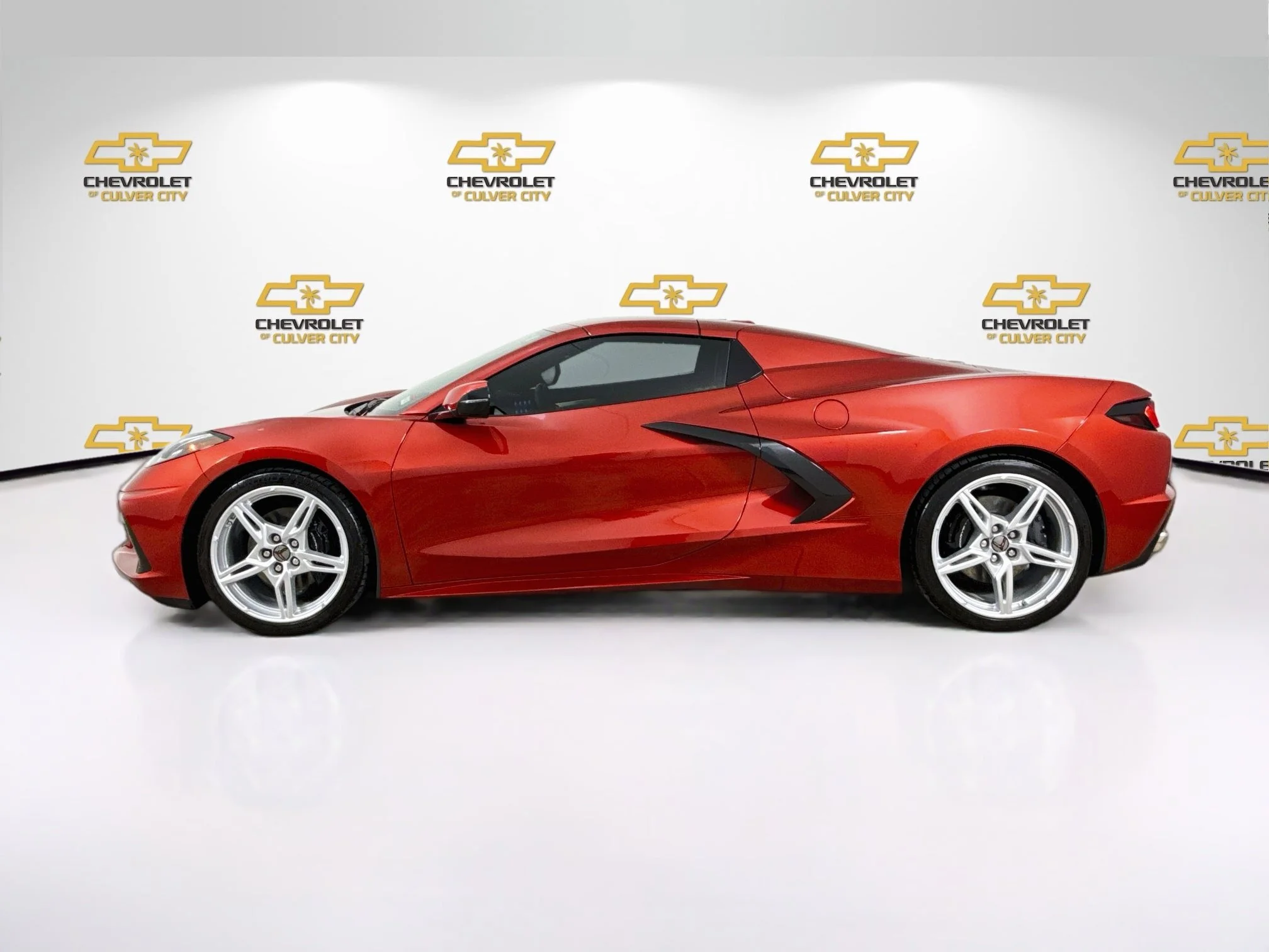 Used 2023 Red Mist Metallic Tintcoat Chevrolet 2LT image 5
