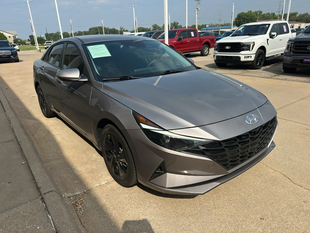 Used 2023 Fluid Metal Hyundai Blue image 7