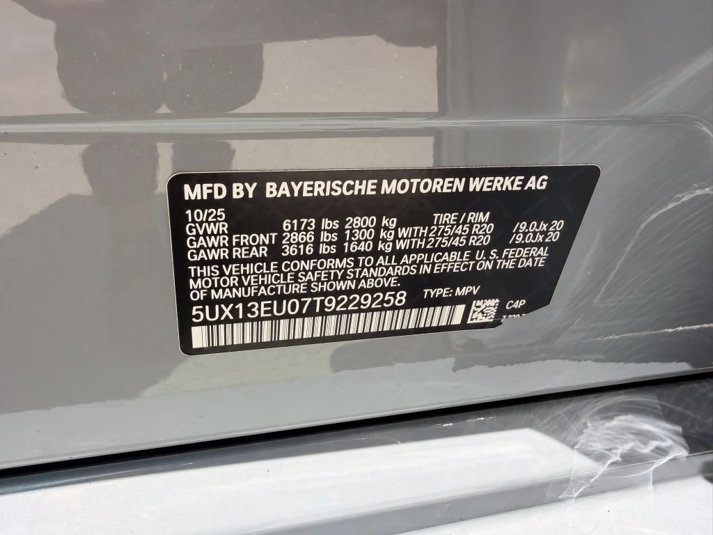 Used 2026 Gray BMW sDrive40i image 33