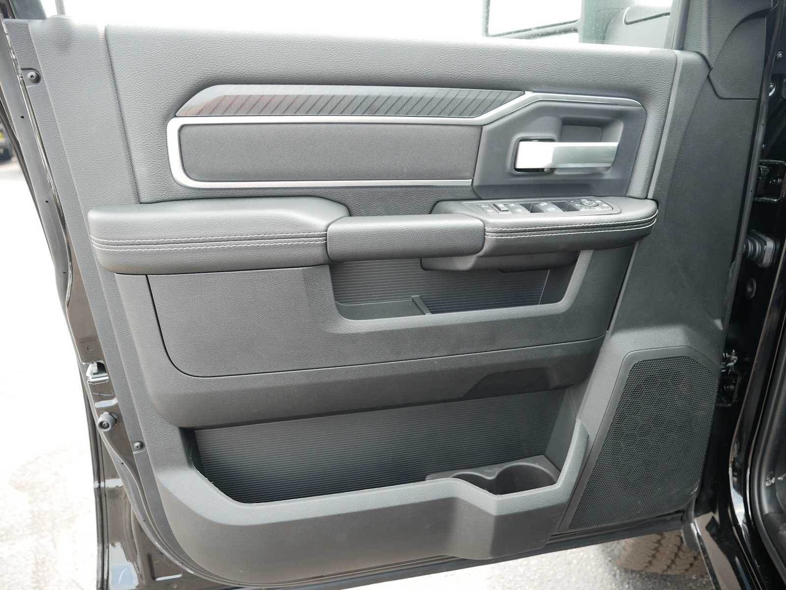 2025 RAM 2500 Big Horn - Photo 10