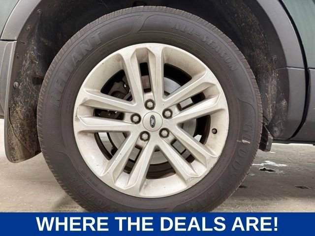 Used 2013 Green Ford Limited image 25