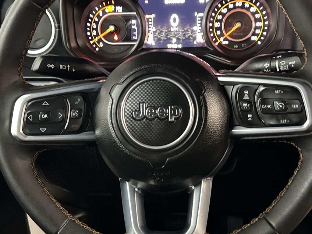 Used 2024 Bright White Clearcoat Jeep Sahara image 23