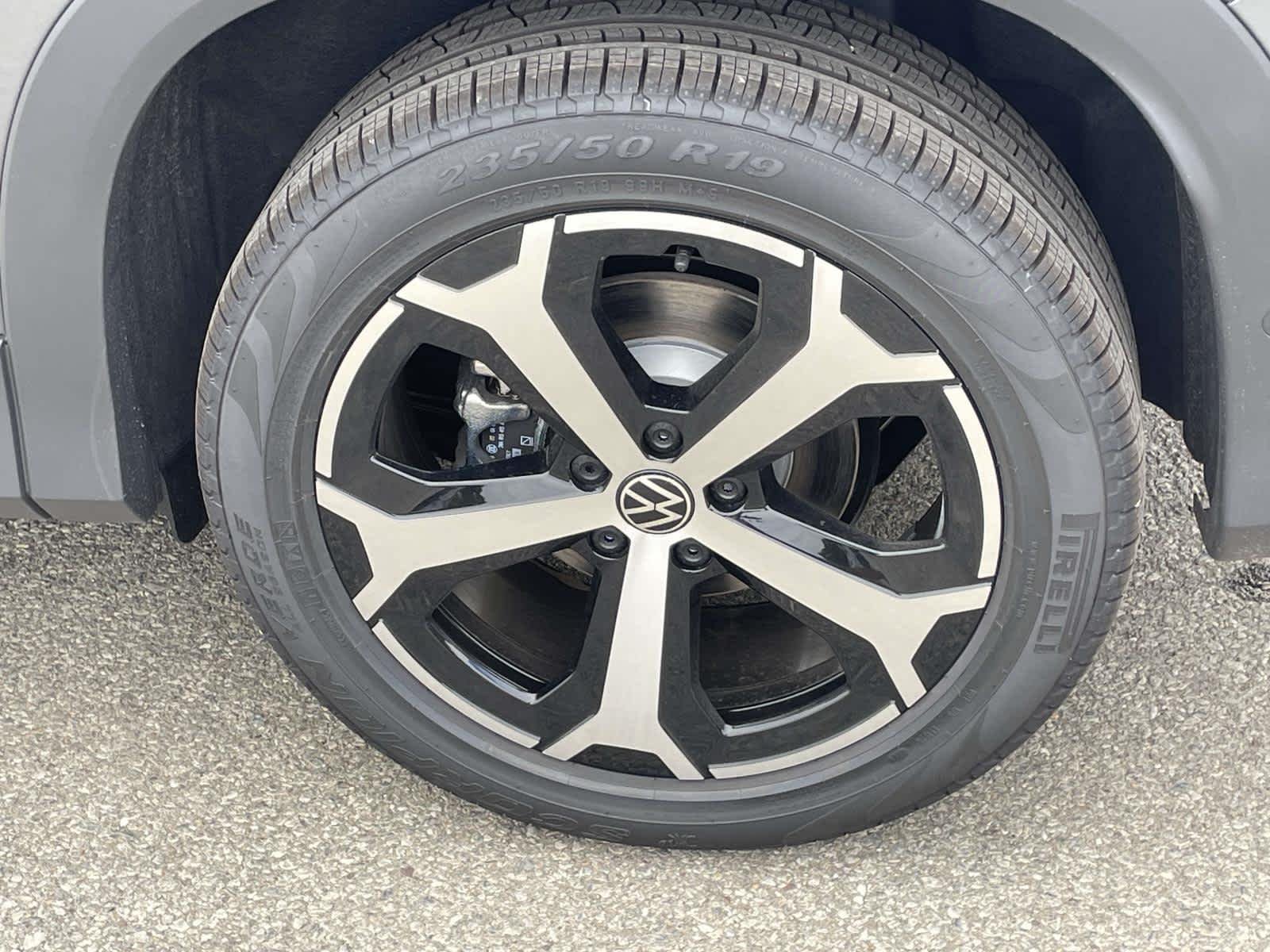 New 2026 2R2R/ Volkswagen SE image 15