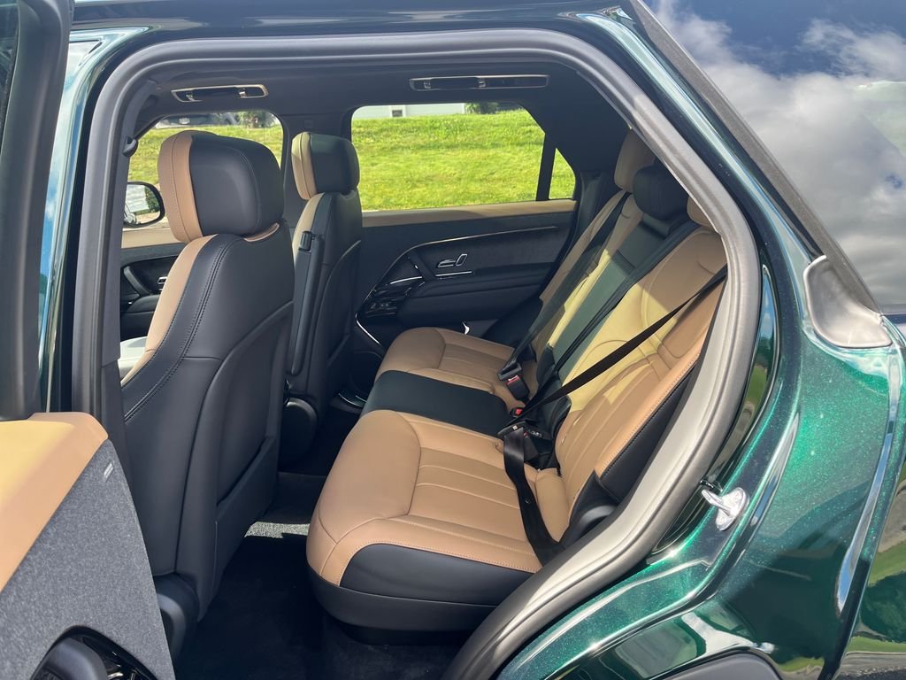 New 2026 British Racing Green Land Rover Dynamic SE image 16