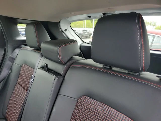 Certified Used 2025 White Nissan SR image 10