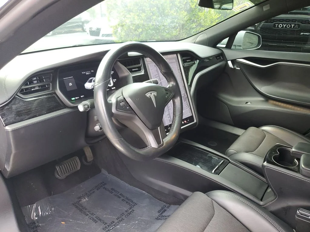 Used 2018 Gray Tesla  image 24
