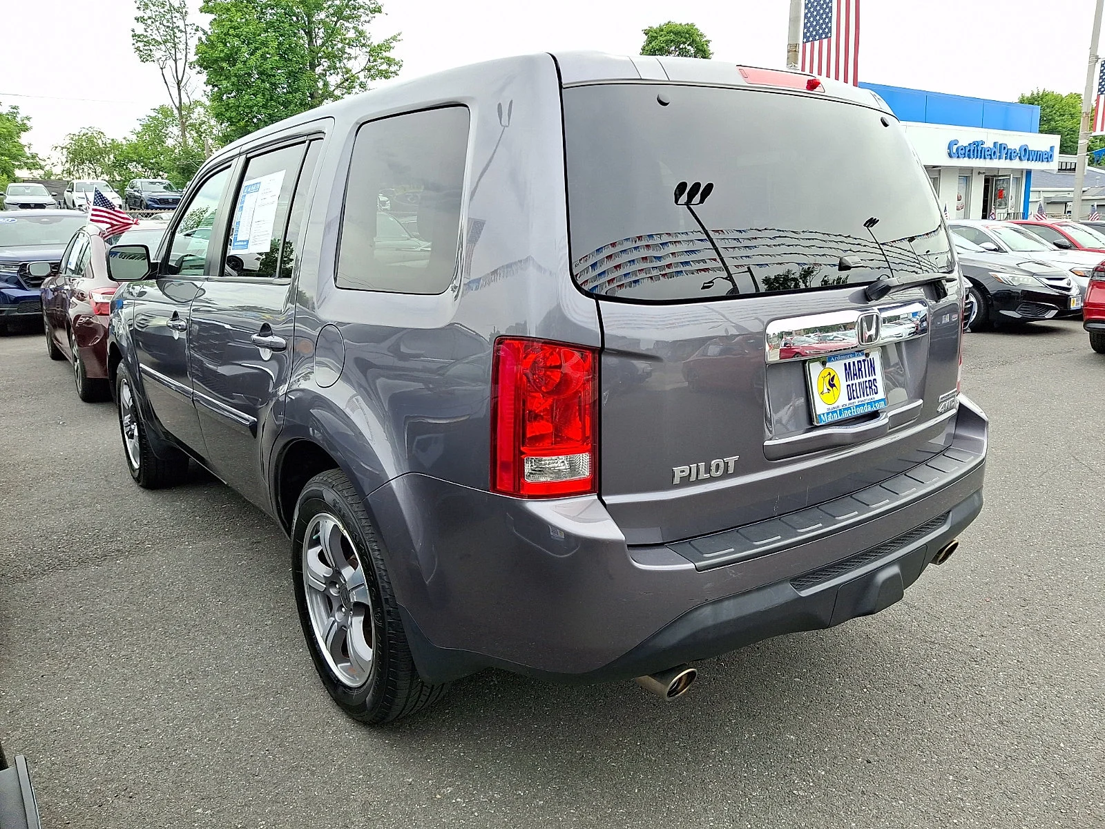 Used 2015 Modern Steel Metallic Honda SE image 6