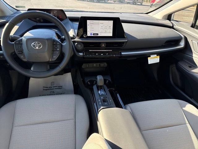 2026 Toyota Prius LE - Photo 23