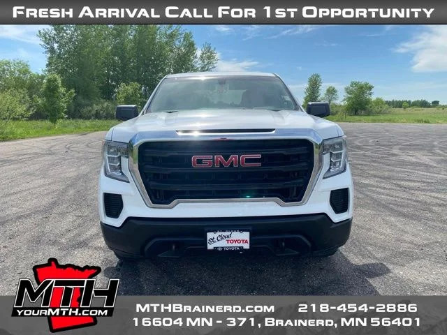 Used 2019 White GMC Base image 4