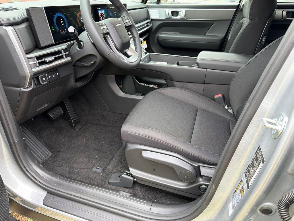 New 2026 Silver Hyundai SE image 9