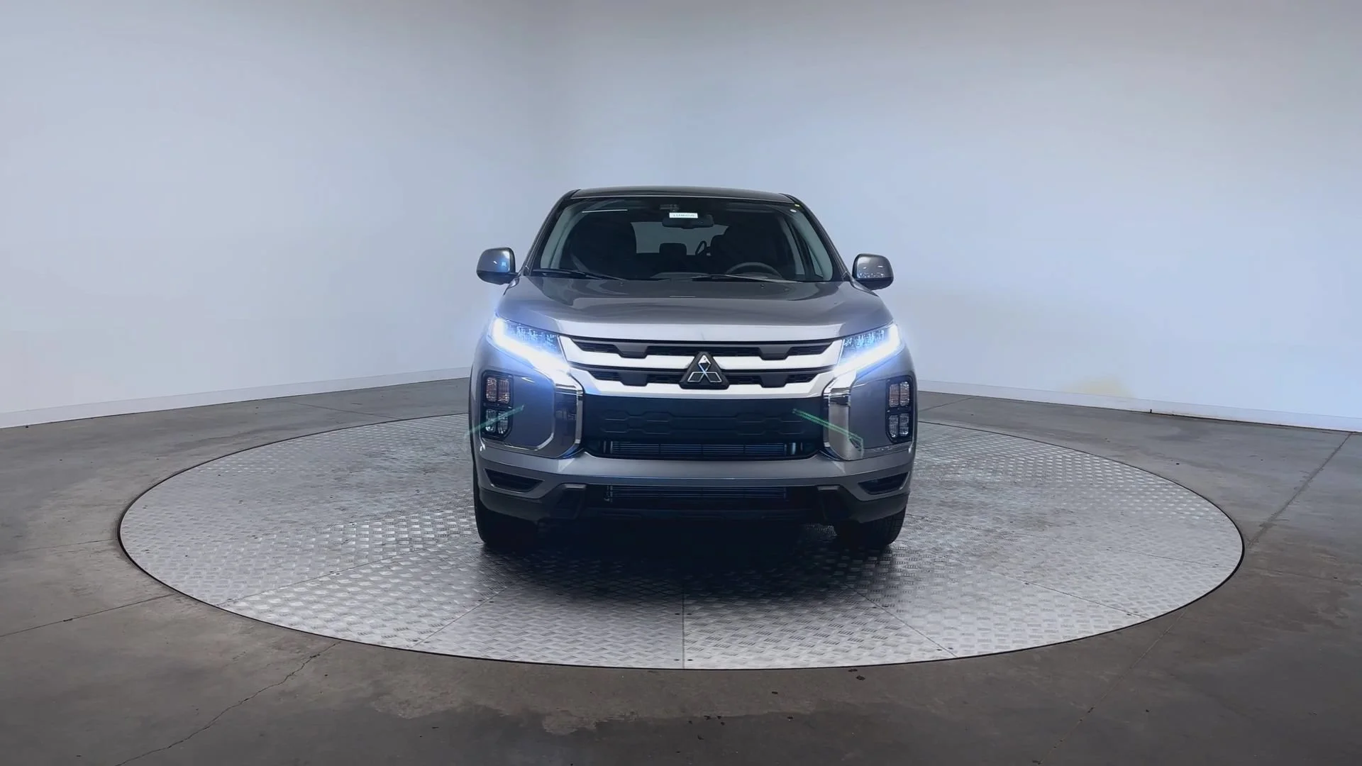 New 2026 Mercury Gray Metallic Mitsubishi ES image 3