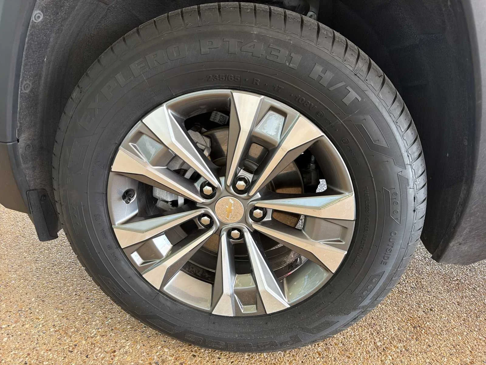 Used 2026 Sterling Gray Metallic Chevrolet LT image 33