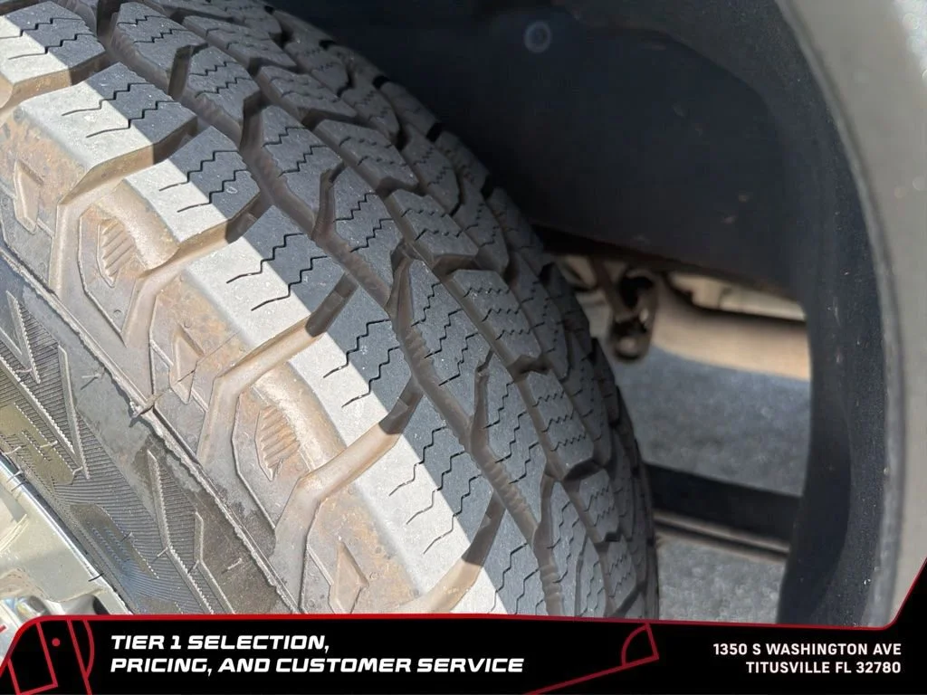 Used 2023 Onyx Black GMC Denali image 14