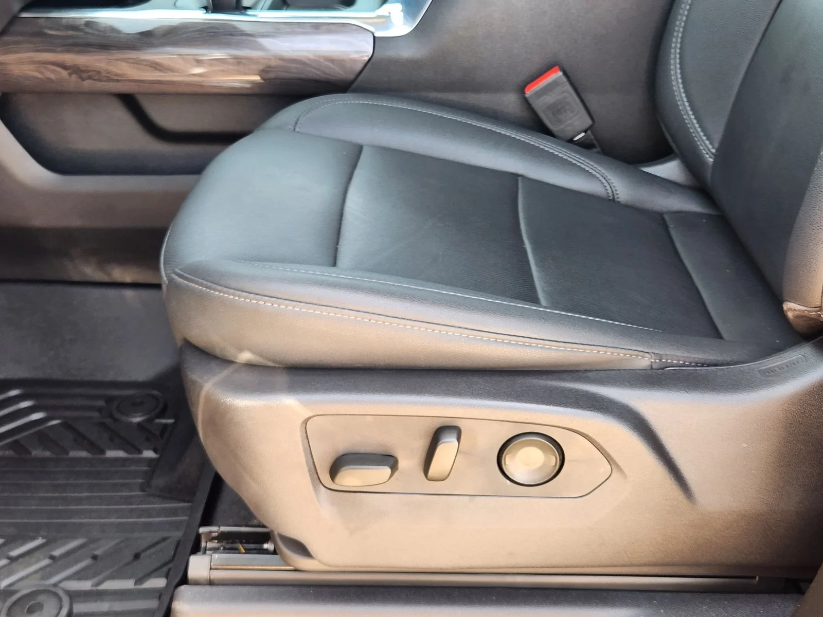Used 2024 Brown Chevrolet LTZ image 23