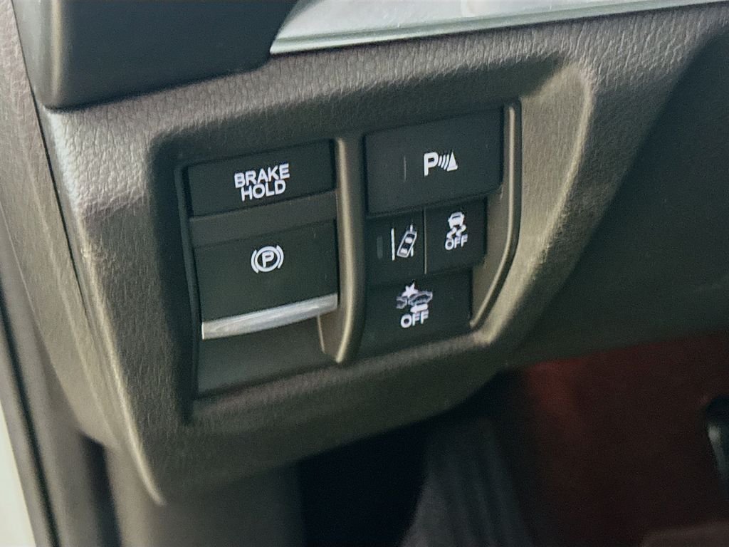 Used 2019 White Diamond Pearl Acura w/Technology Pkg image 11