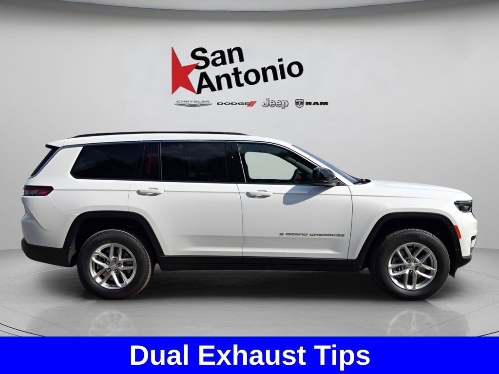 New 2025 Bright White Clear-Coat Exterior Paint Jeep Laredo image 14