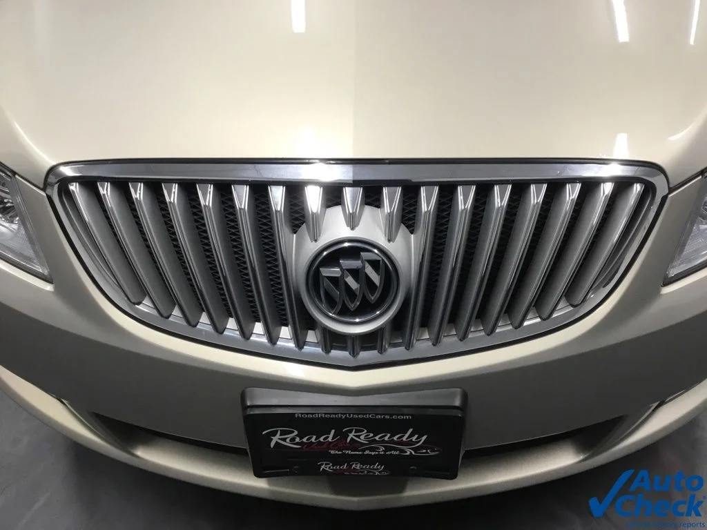 Used 2010 Gold Buick CXL image 18