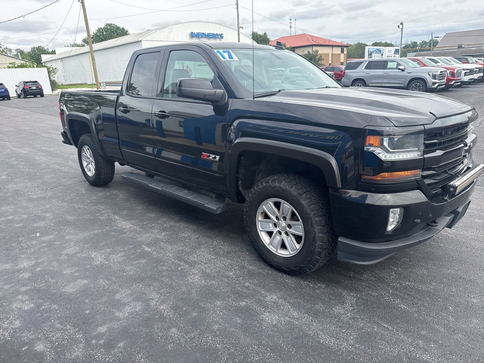 Used 2017 Black Chevrolet LT image 9