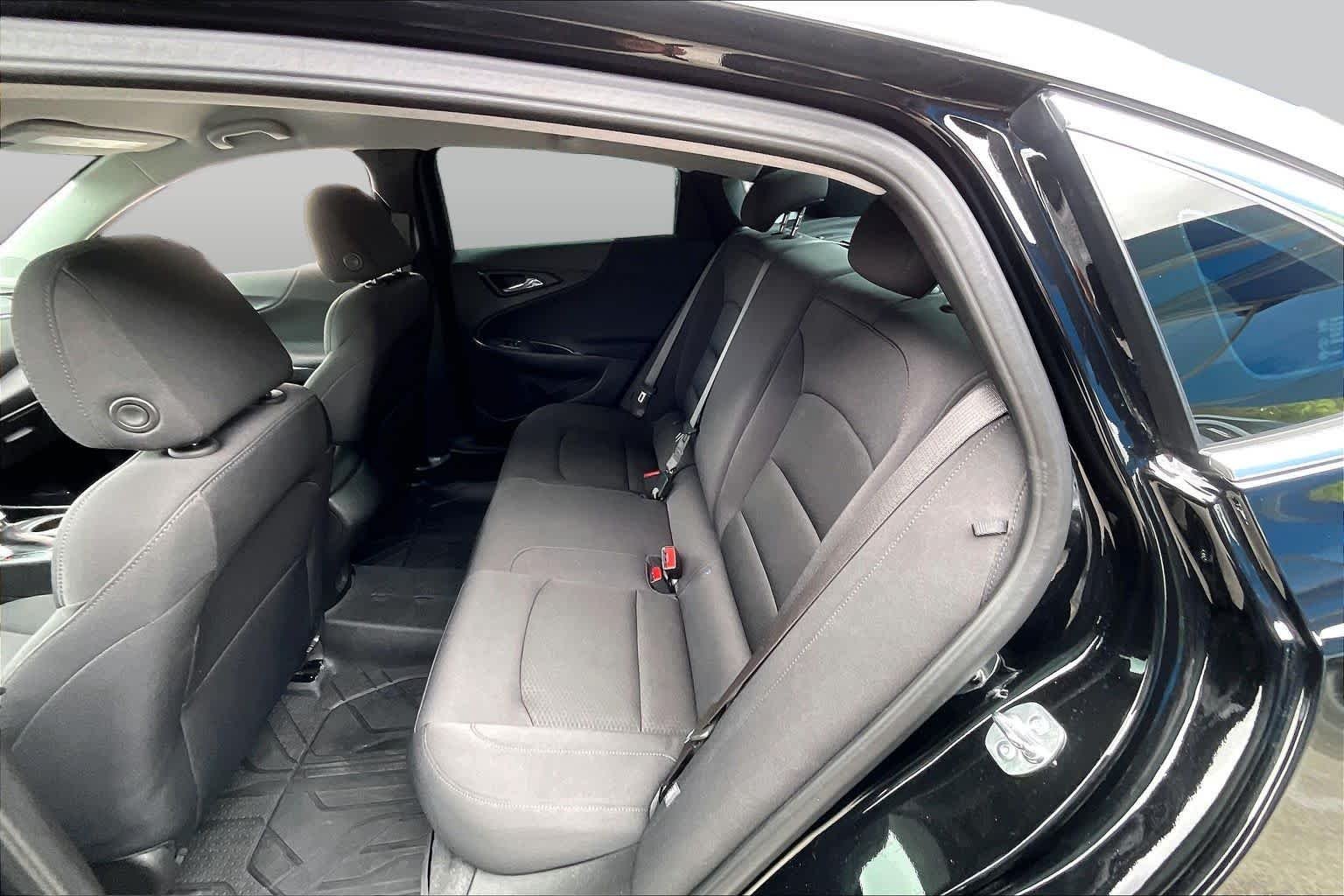Used 2025 Mosaic Black Metallic Chevrolet RS image 20