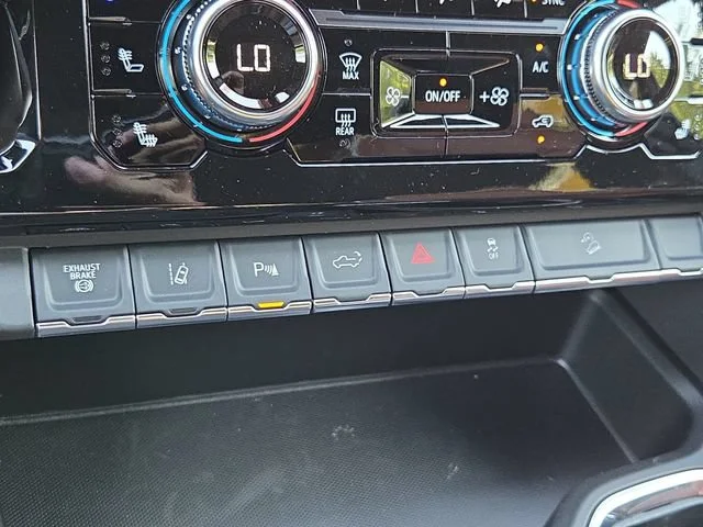 2026 GMC Sierra 2500HD Denali Ultimate - Photo 9