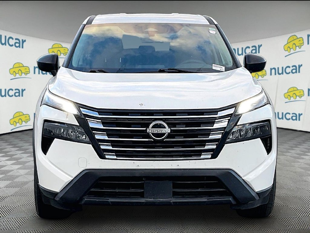 Used 2024 Glacier White Nissan S image 2