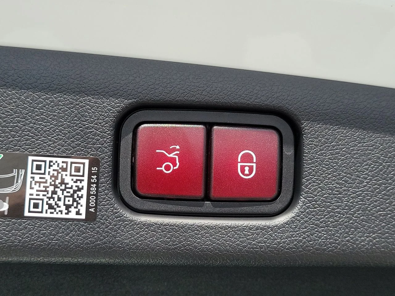 2026 Mercedes-Benz E-Class E350 - Photo 8