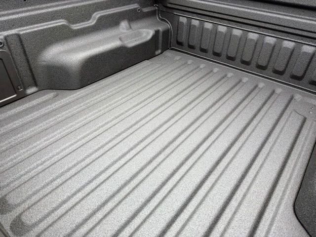 Used 2026 White Ford XL image 3