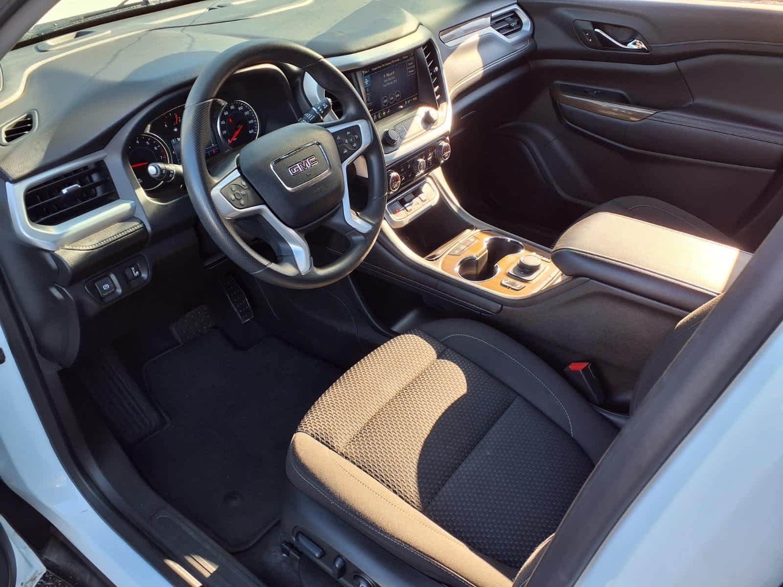2023 GMC Acadia SLE - Photo 14