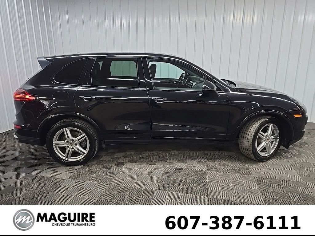 Used 2017 Black Porsche Base image 2