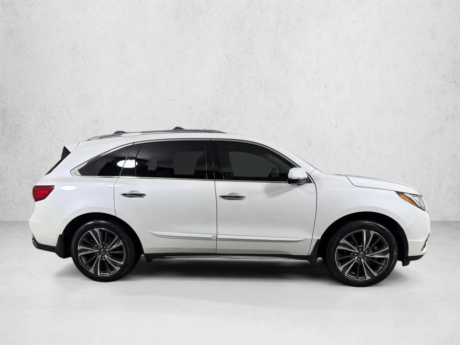 Used 2020 White Acura w/Technology Pkg image 4