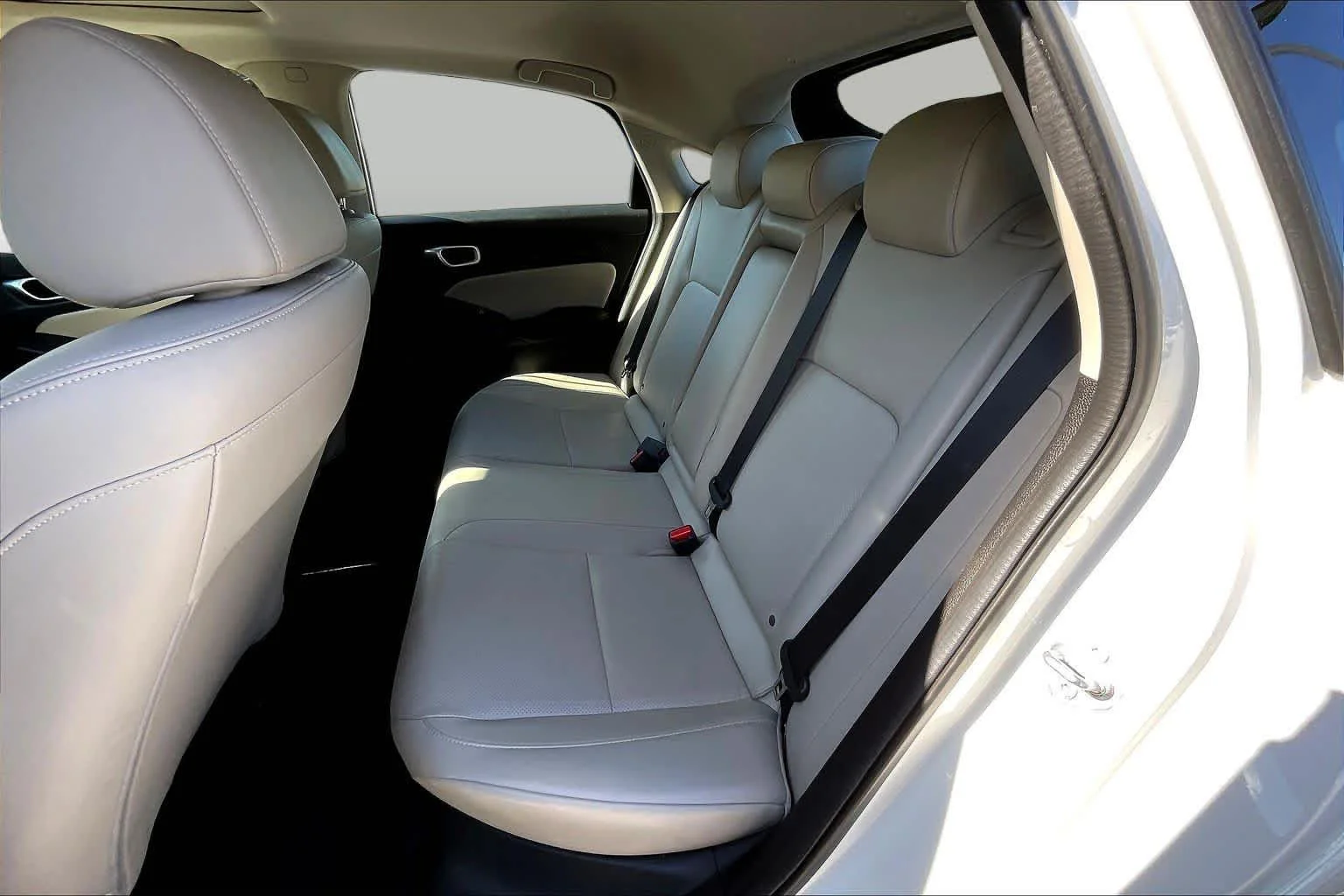Used 2023 Platinum White Pearl Honda EX-L image 20