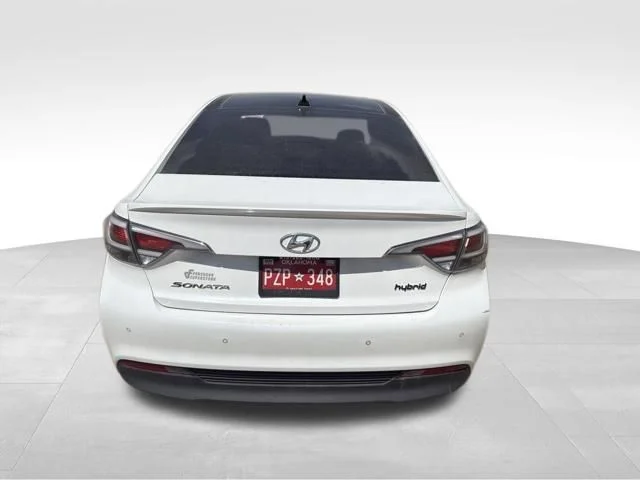 Used 2016 White Hyundai Limited image 4