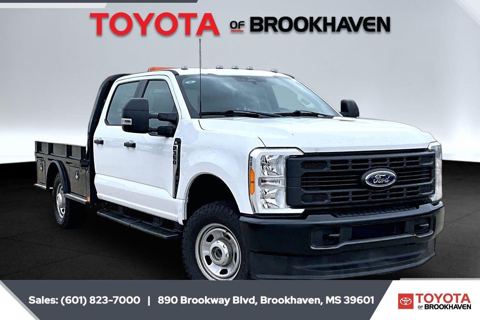 Used 2023 Oxford White Ford XL image 1
