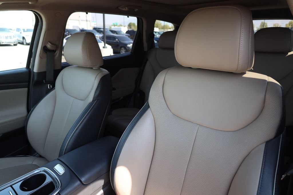 Used 2023 Twilight Black Hyundai Limited image 16