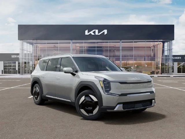 New 2026 Ivory Silver Kia Wind AWD image 8