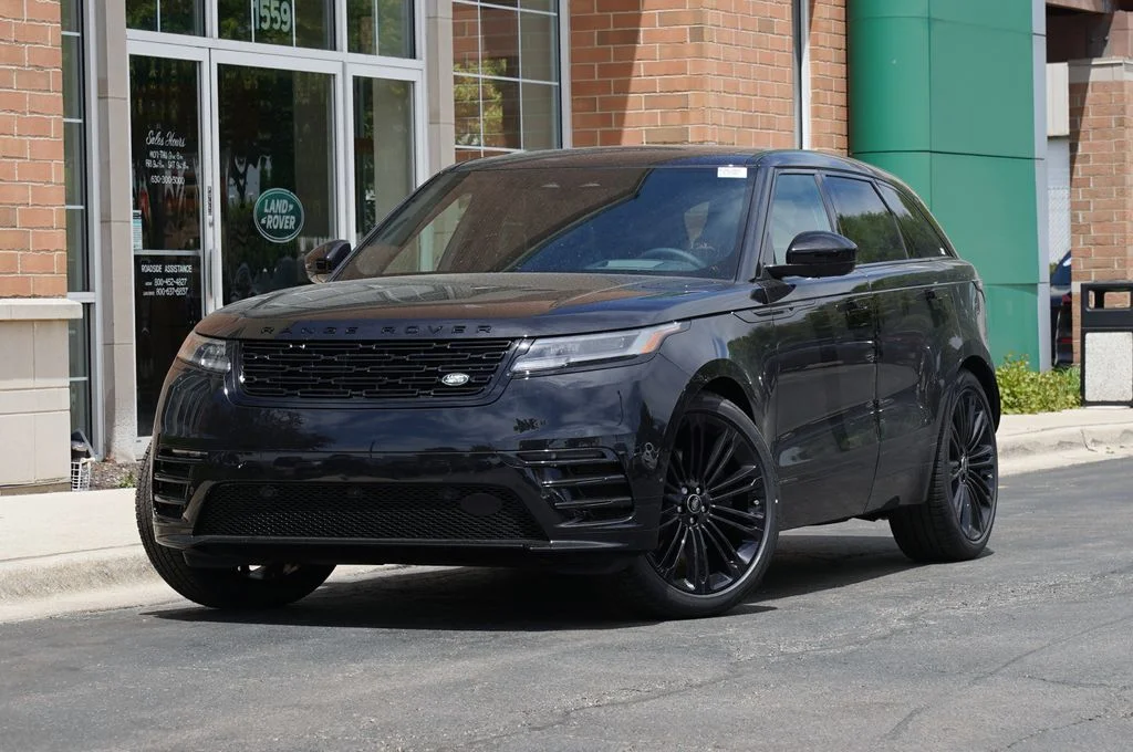 New 2026 Santorini Black Land Rover Belgravia Edition image 1