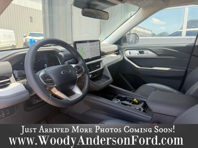 Used 2026 Star White Ford Active image 8