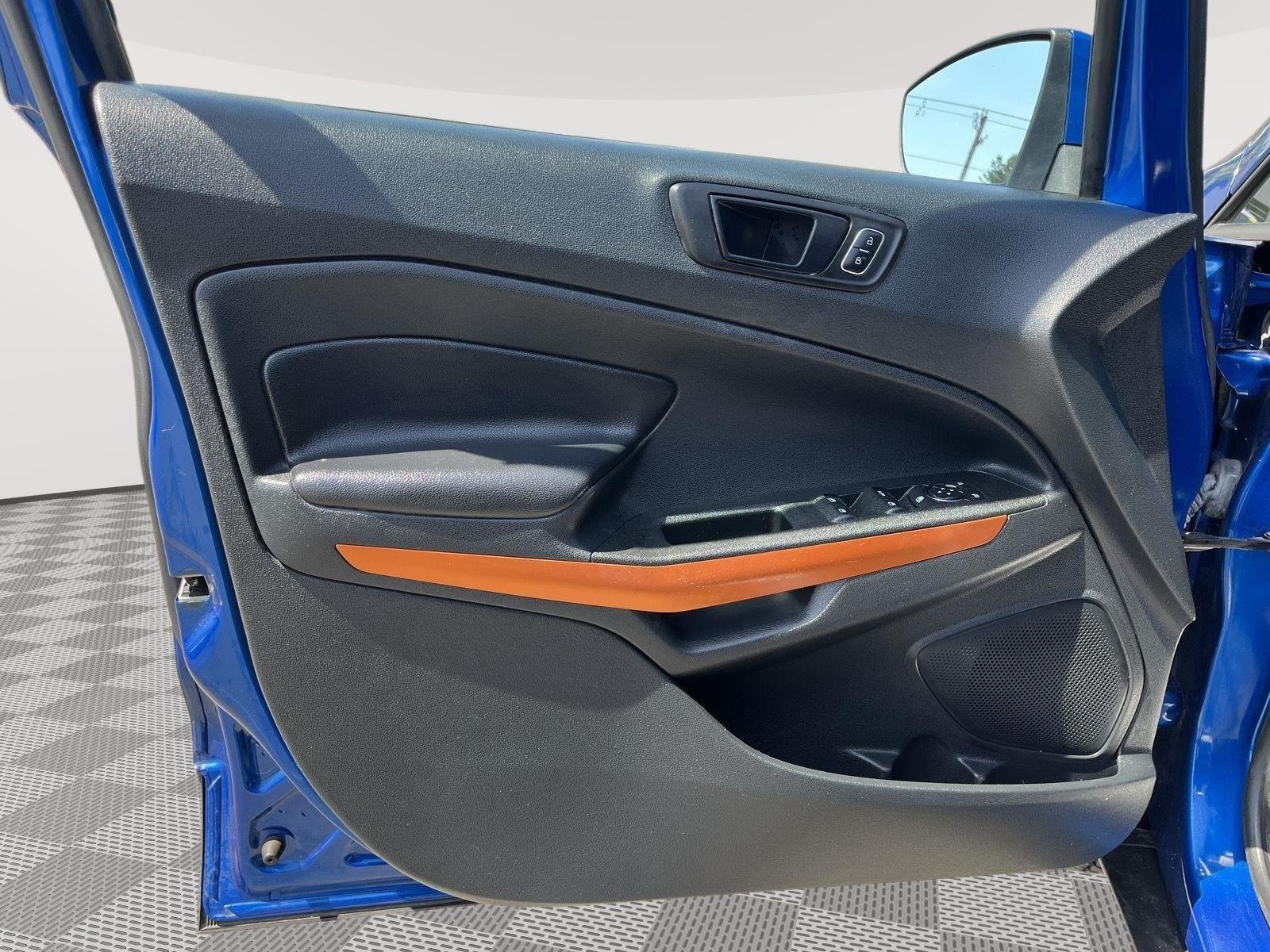Used 2018 Lightning Blue Ford SES image 17