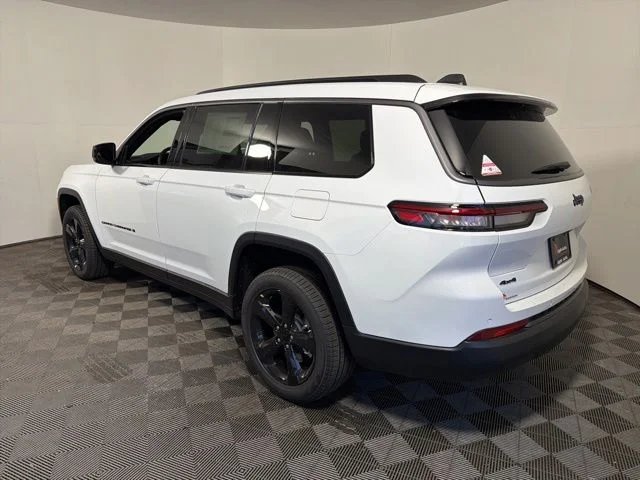 New 2026 White/off-white Jeep Limited image 4