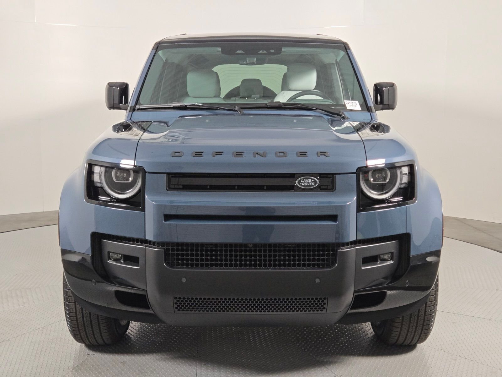 New 2026 Tasman Blue Land Rover X-Dynamic SE image 2