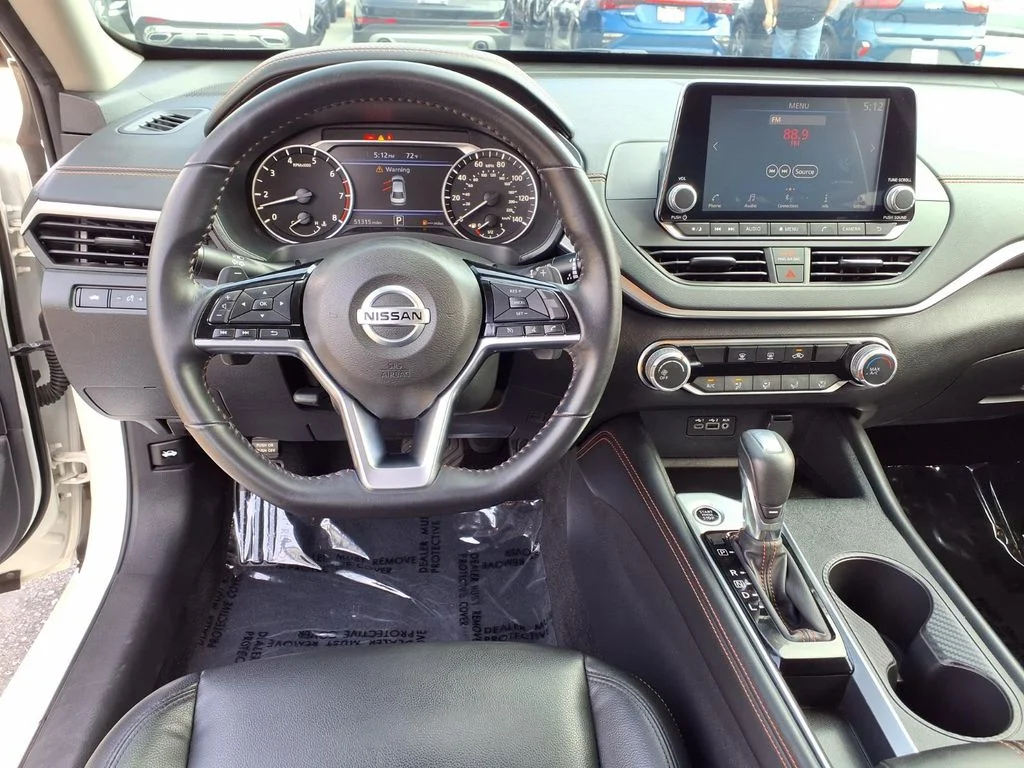 Used 2020 White Nissan 2.5 SR image 11