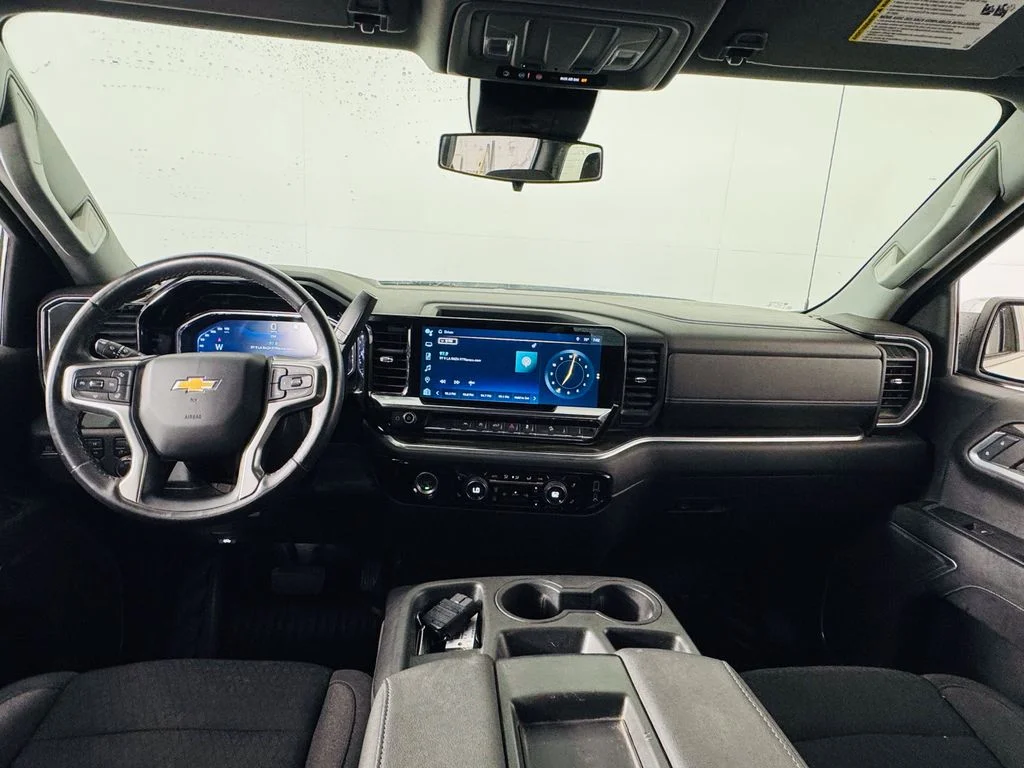 Used 2023 White Chevrolet LT image 19