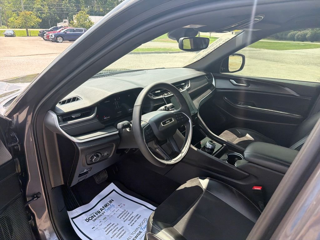 Used 2023 Gray Jeep Altitude X image 15