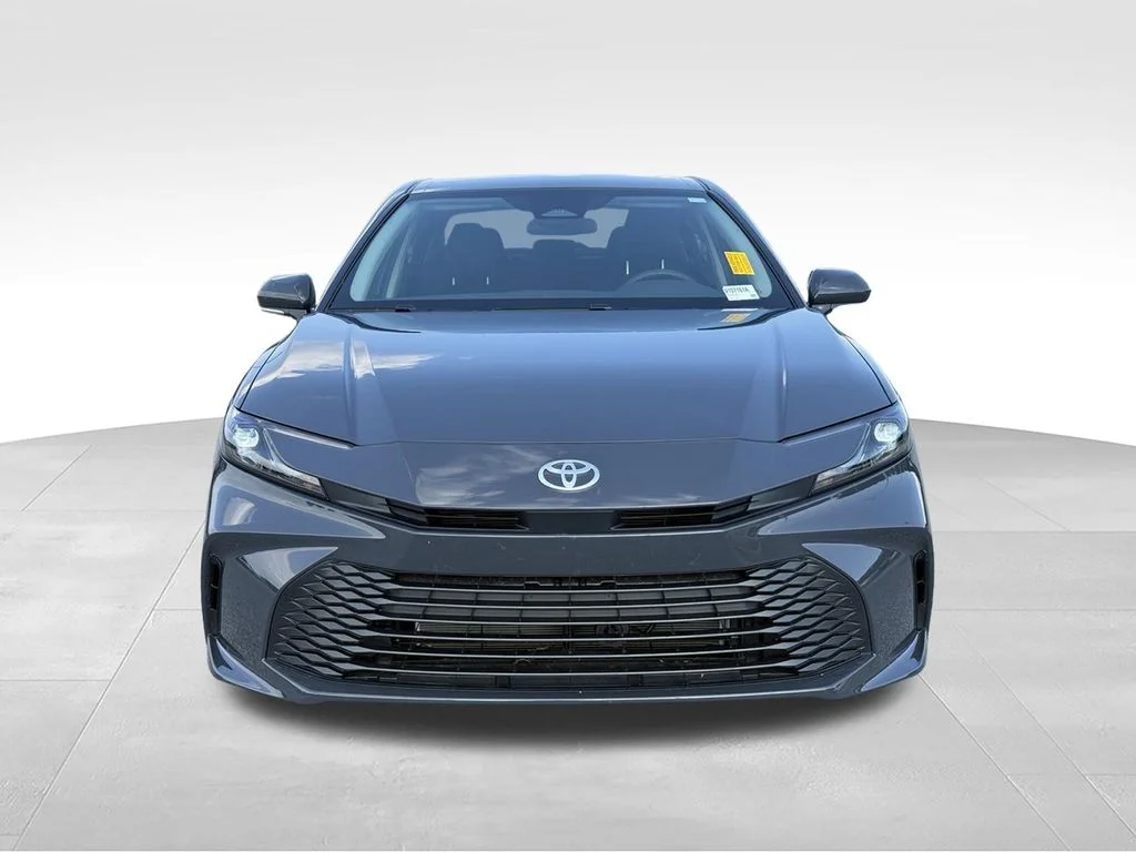 Used 2026  Toyota LE image 25