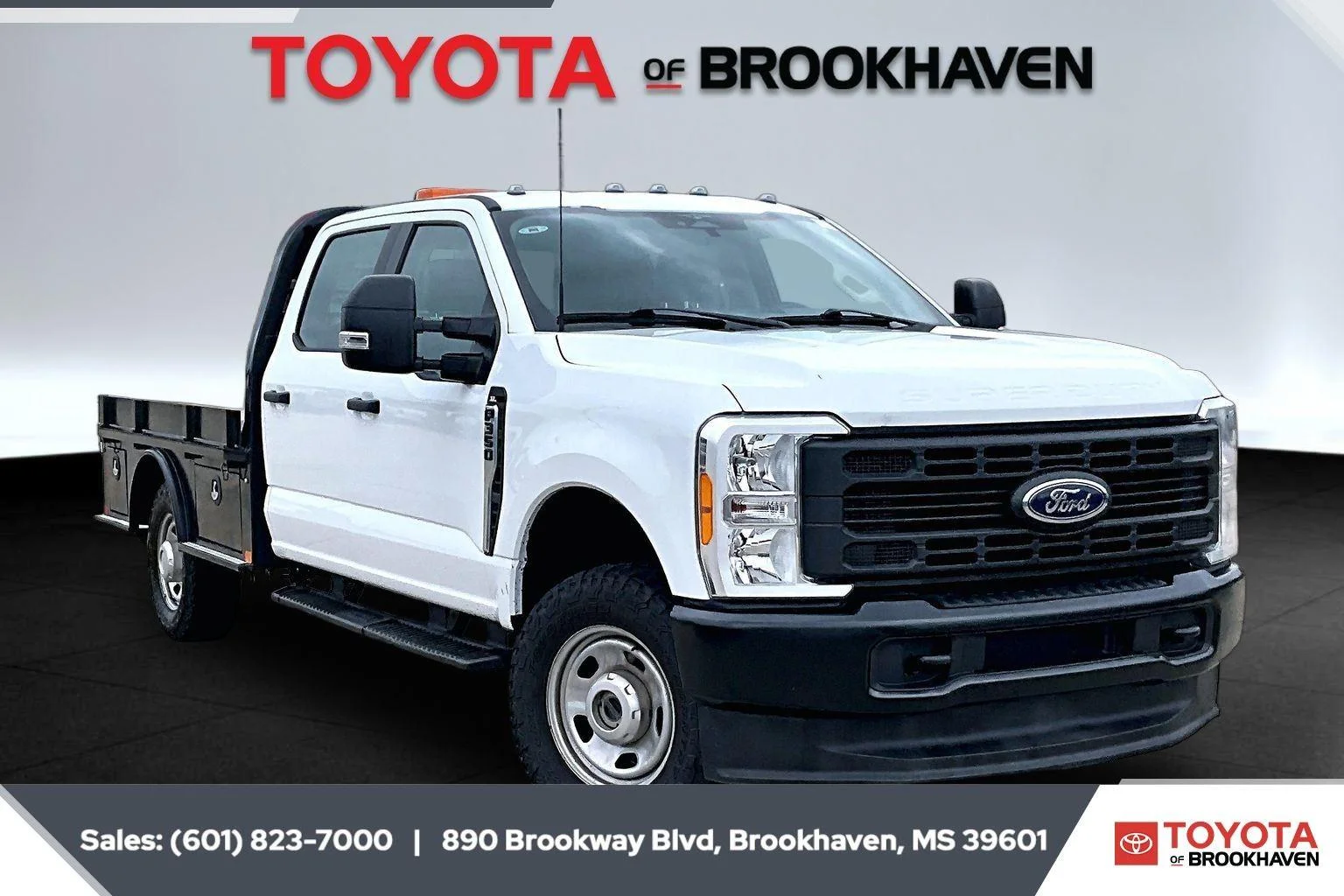 Used 2023 Oxford White Ford XL image 1