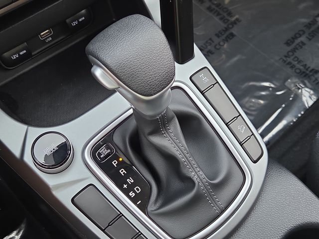 Certified Used 2024 Gray Kia LX image 17