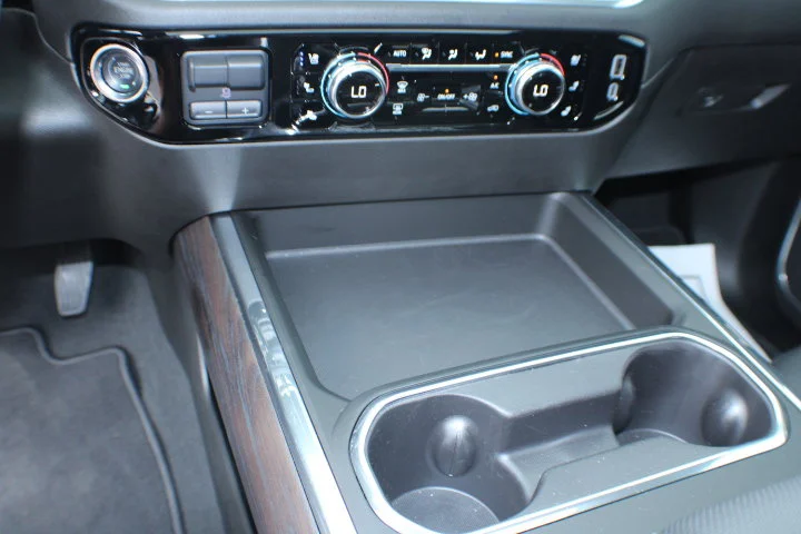 Used 2025 Summit White GMC SLT image 12